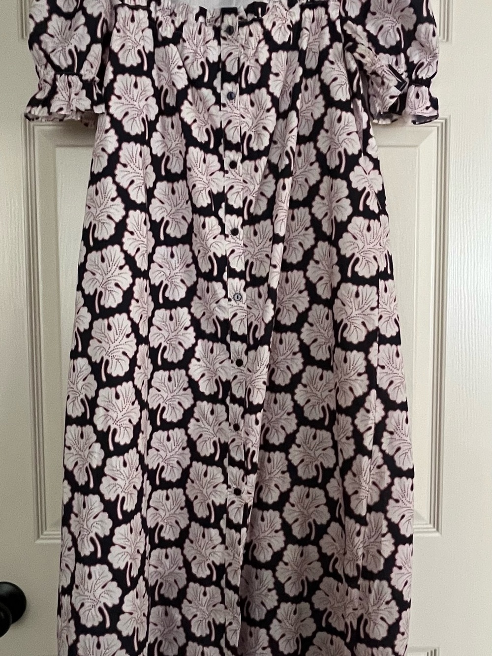Off-Shoulder Floral Casual Dress in Light Pink and Black